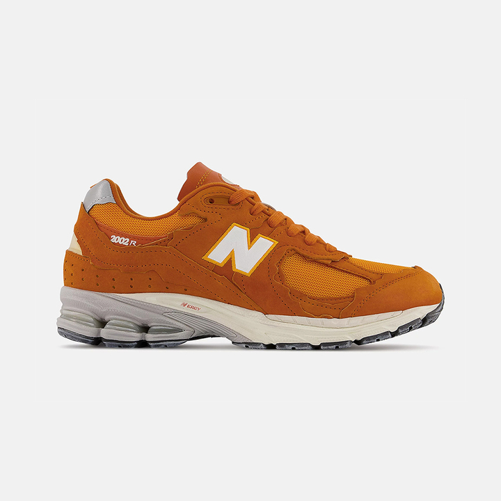 New Balance 2002R オレンジ New Balance 2002R 'Distressed Orange' - HIP Blog